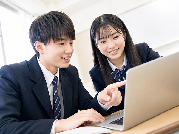学校在学中から就労の準備をする様子